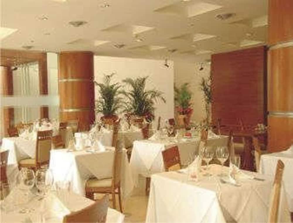 Howard Johnson Villa Maria Hotel Y Casino Étterem fotó