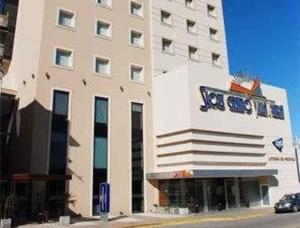Howard Johnson Villa Maria Hotel Y Casino Kültér fotó